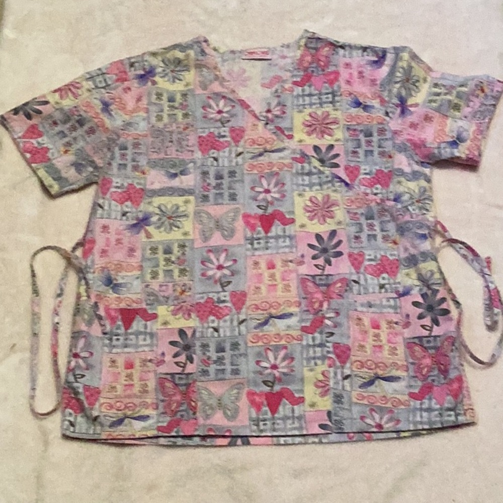 Scrub top